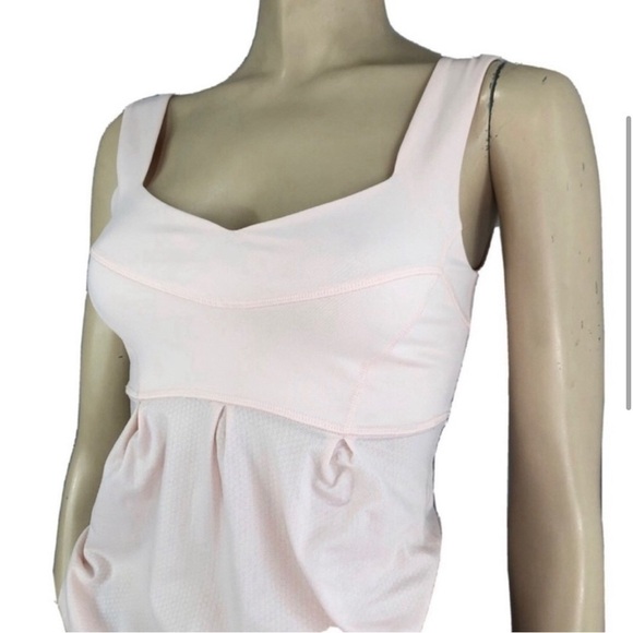 Lululemon shirt ajustable at the bottom soft pink size:2 - Picture 2 of 16